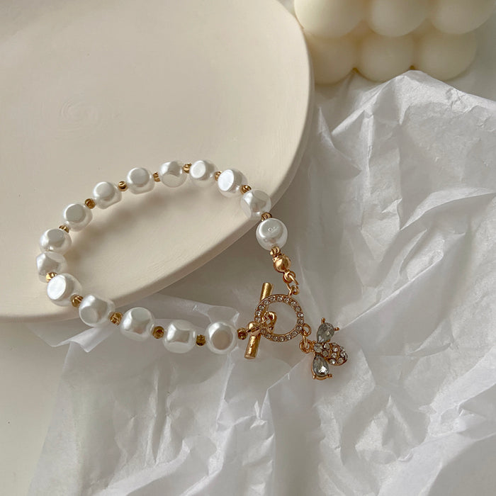 Classic Exquisite Fashion Natural Stone Pearls Bracelet with Pendant Cuff Bracelet for Woman